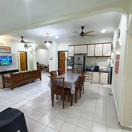 Rinting Corner Islamic Homestay, Pasir Gudang Masai Exterior photo