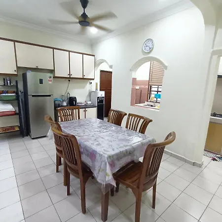 Rinting Corner Islamic Homestay, Pasir Gudang Masai Exterior photo