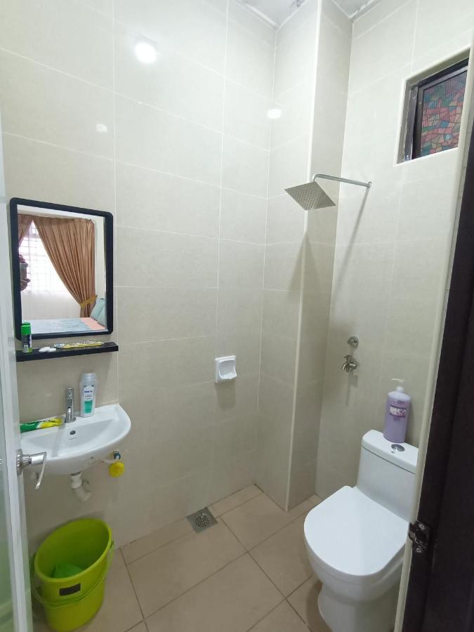 Rinting Corner Islamic Homestay, Pasir Gudang * Masai